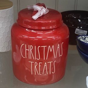 BRAND NEW Rae Dunn Christmas treats canister